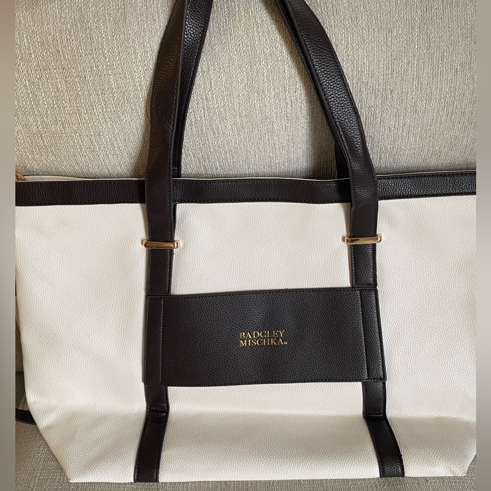 COPY - Badgley Mischka weekend bag